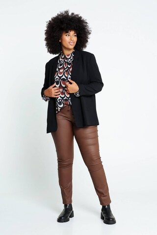 Paprika Blazer in Black