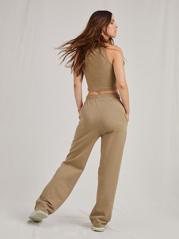 A LOT LESS Wide leg Pants 'May' in Green