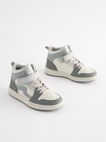 Next Sneakers i grå