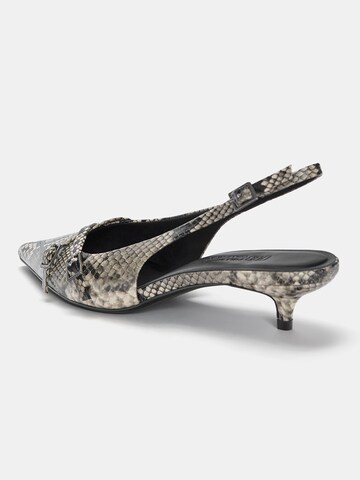 Pull&Bear Slingback pumps in Beige