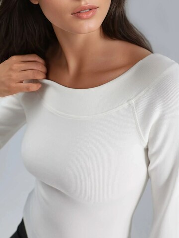Busem Shirt in White