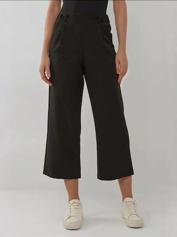Wide leg Pantaloni con pieghe di Hiccup in nero: frontale