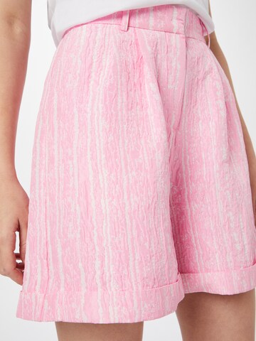 Crās Loose fit Pleat-Front Pants 'Sisleycras' in Pink