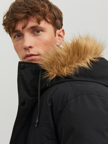 JACK & JONES Winterparka 'Winner' in Zwart