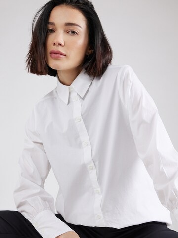 QS - Blusa en blanco