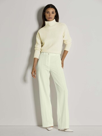 MADELEINE Loosefit Hose in Weiß: Vorderseite