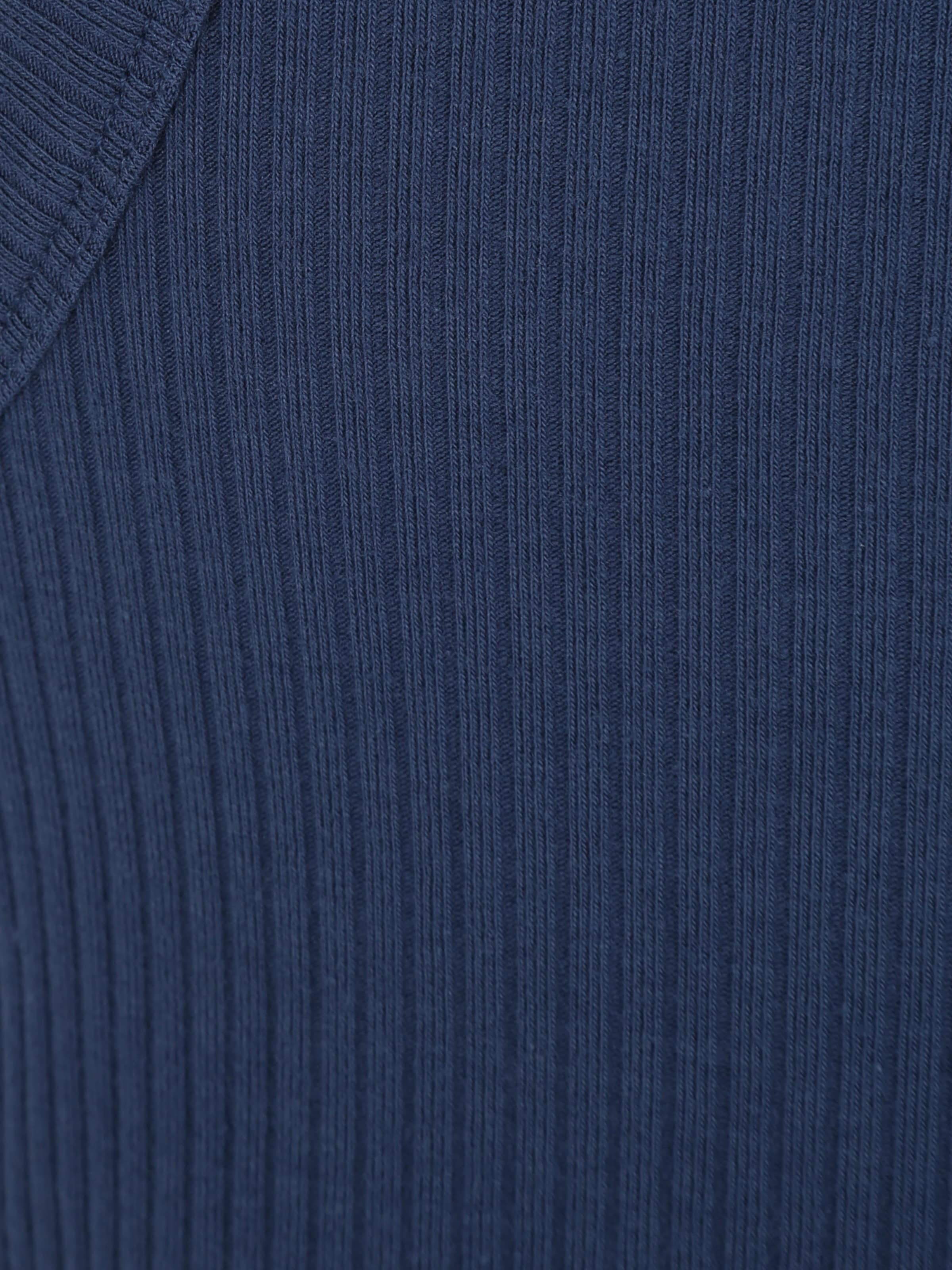 GAP Top in Blue