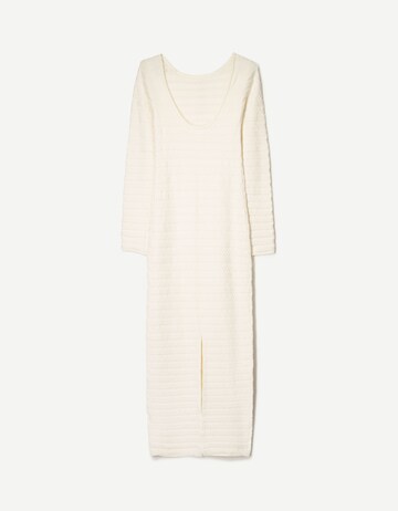 Robes en maille Bershka en beige