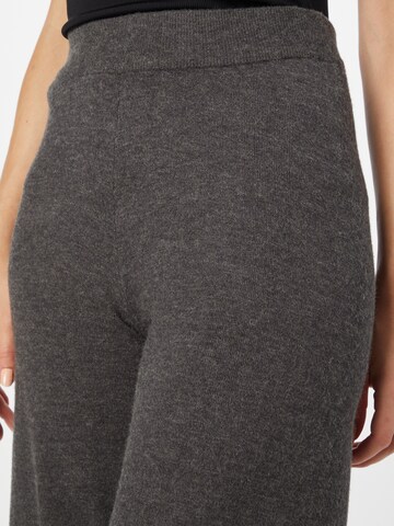 ONLY Loose fit Pants 'Katia' in Grey