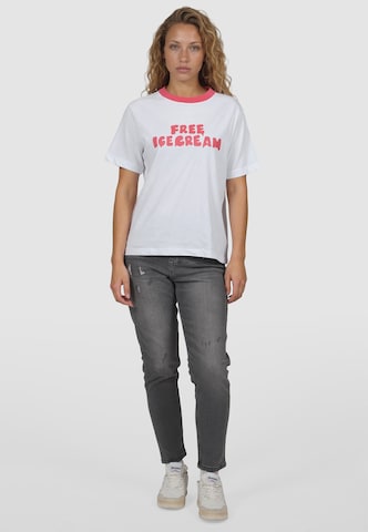 Kleinigkeit - Camisa 'Free Ice Cream' em branco