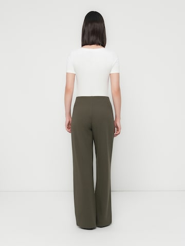 JDY Szeroka nogawka Spodnie 'JDYGEGGO' w kolorze zielony