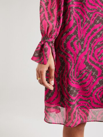 Robe JOOP! en rose