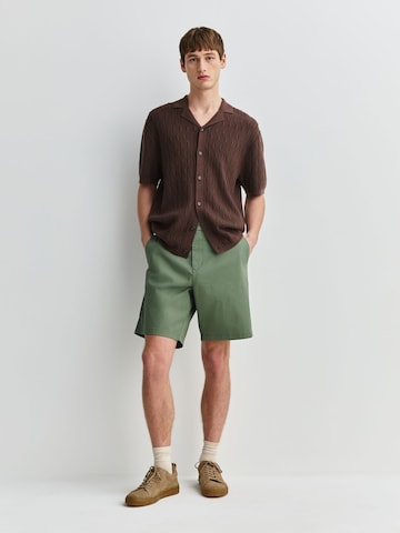 Loosefit Pantalon chino Next en vert