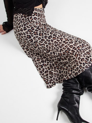 Gonna 'Delia' di ABOUT YOU in marrone
