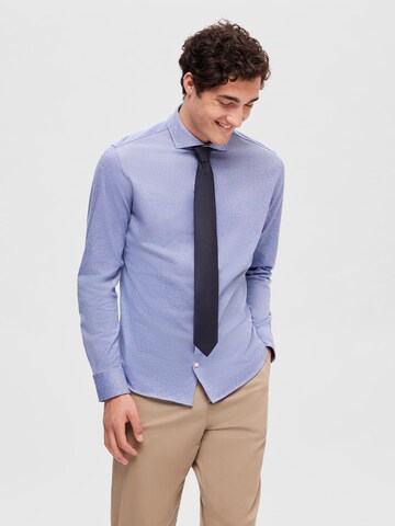 Coupe regular Chemise 'BOND' SELECTED HOMME en bleu