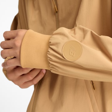 new balance Sweater in Beige