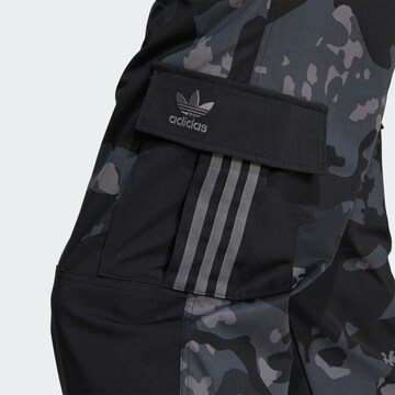 ADIDAS ORIGINALS Regular Cargo Pants in Black