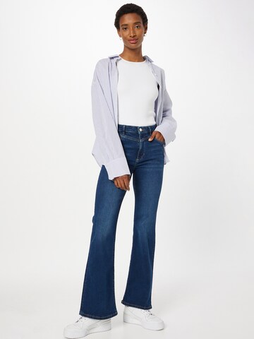 s.Oliver Flared Jeans in Blue