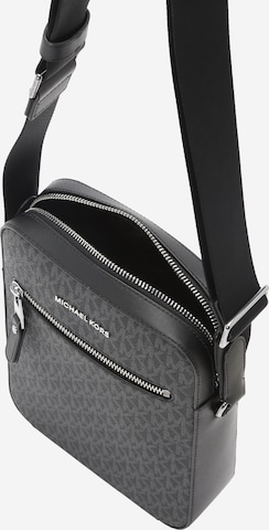 Michael Kors Umhängetasche in Schwarz