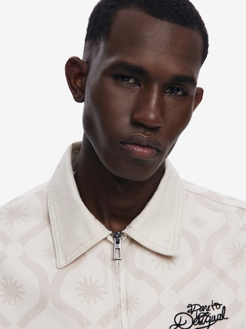 Desigual Демисезонная куртка в Белый