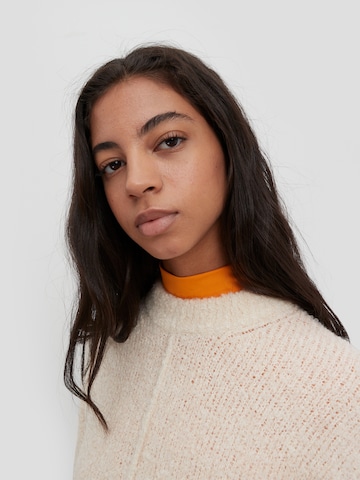 EDITED Sweater 'Larissa' in Beige