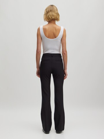 EDITED Flared Hose 'Savannah' in Schwarz