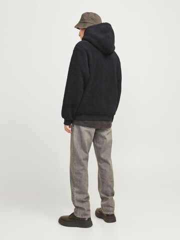 aprel Sweatshirt in Black