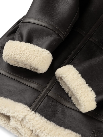 CYCAS D'OR - Chaqueta de invierno 'HUNTER SHEARLING HERITAGE' en marrón