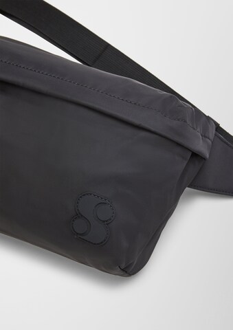 s.Oliver Fanny Pack in Black