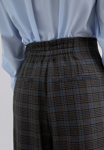 regular Pantaloni di Scalpers in grigio