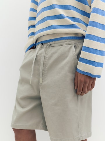 Loosefit Pantalon Pull&Bear en vert
