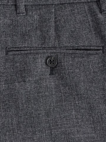 Coupe slim Pantalon à plis Next en gris