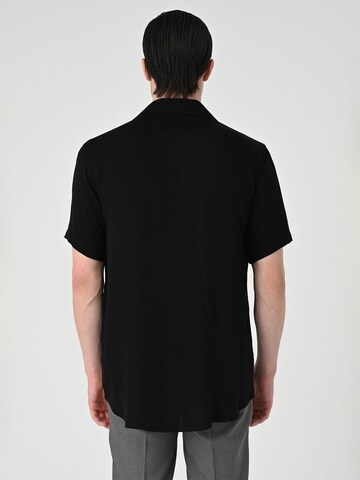Regular fit Camicia di Antioch in nero