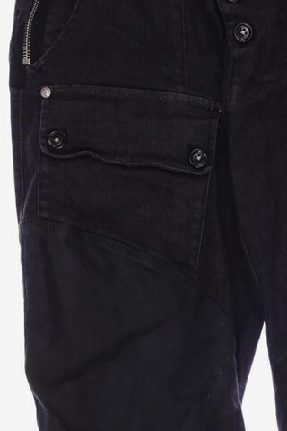 HIGH Jeans in 30-31 in Black