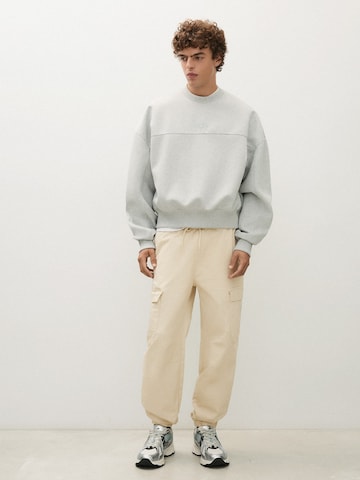 Bershka Regular Cargobyxa i beige