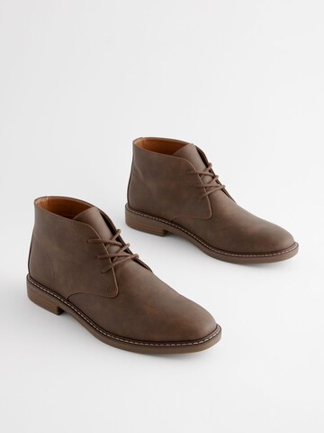 Next Buty Chukka w kolorze brązowy