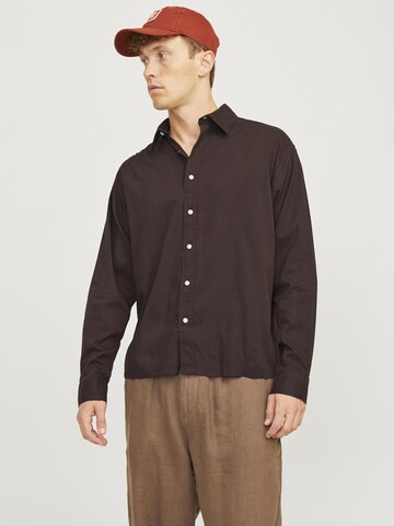 JACK & JONES Comfort fit Button Up Shirt in Brown: front