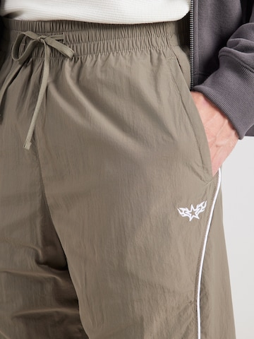 HOLLISTER Baggy Nohavice - Zelená