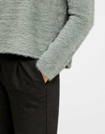 Someday Regular Pleat-Front Pants in Grey