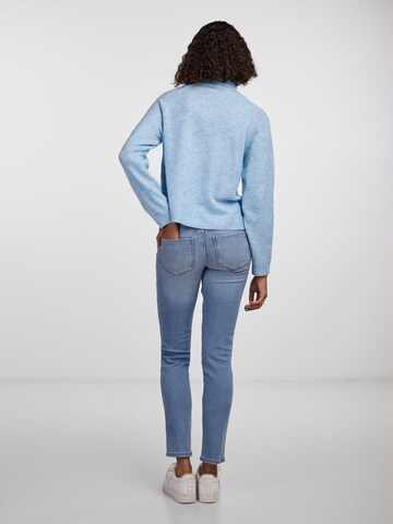 Pullover 'JULIANA' di PIECES in blu