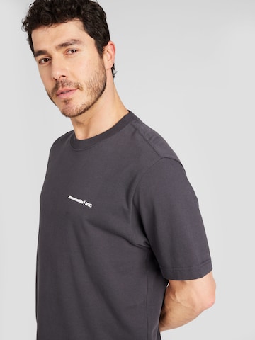 Abercrombie & Fitch T-shirt i svart
