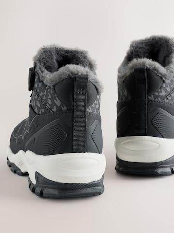 Next Snow boots in Black