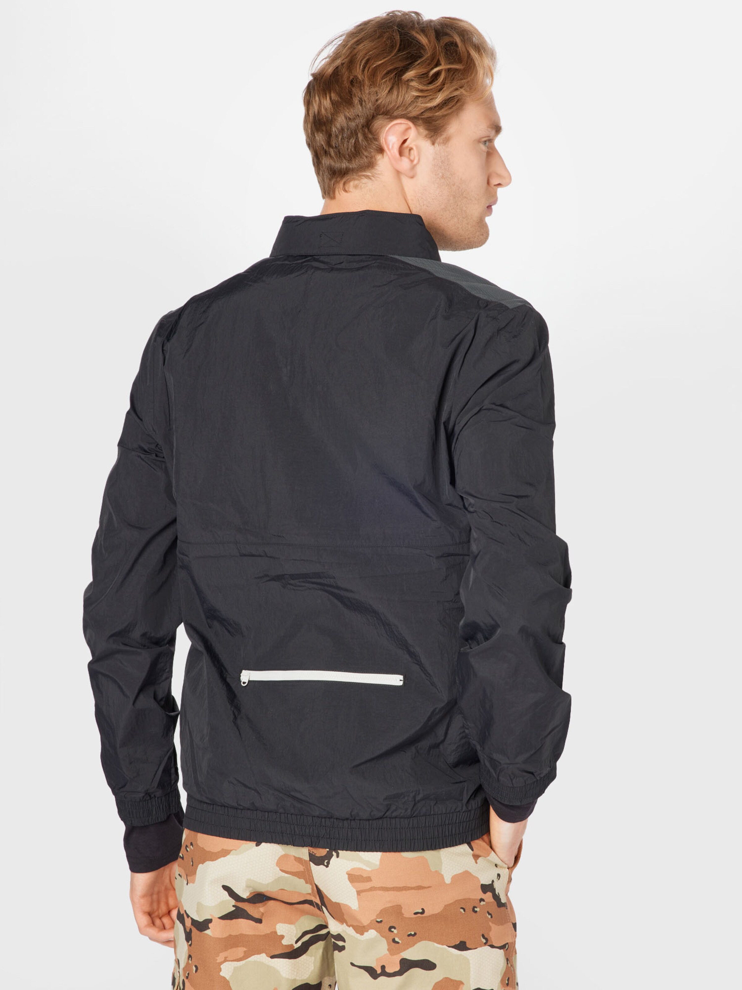 Männer Sportarten OAKLEY Sportjacke in Schwarz - WC85679 Männer Sportarten OAKLEY Sportjacke in Schwarz - WC85679