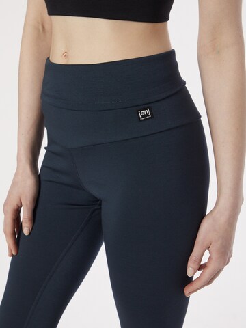 super.natural Skinny Workout Pants in Blue