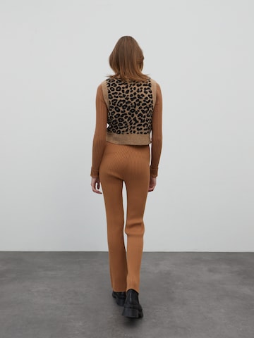 EDITED Slim fit Pants 'Vivi' in Brown