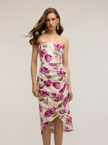 MOTIVI - Vestido en rosa