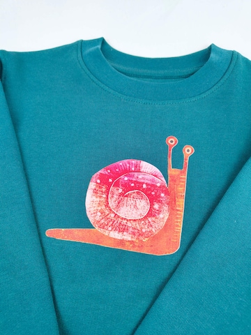 MelaDi Sweatshirt 'Rote Schnecke' in Green