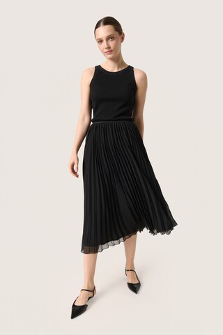 SOAKED IN LUXURY Rock 'Evelina' in Schwarz