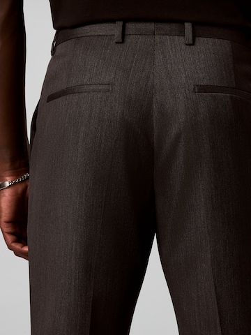 Calvin Klein Slim fit Trousers with creases in Black