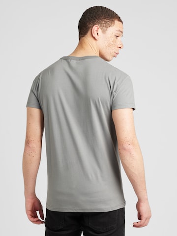 Derbe T-shirt 'Bärlin Leaving' i grå